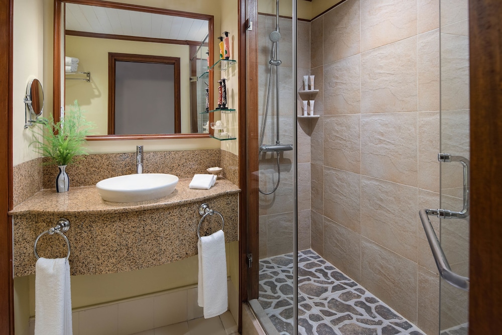 Suite Room - Photo 2