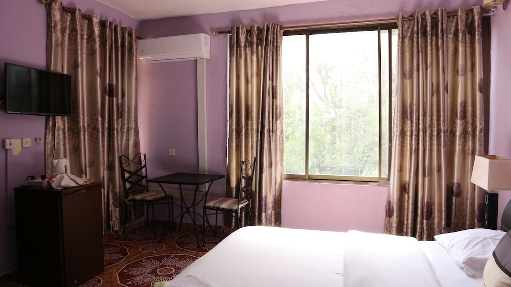 Basic Single Room photo 2