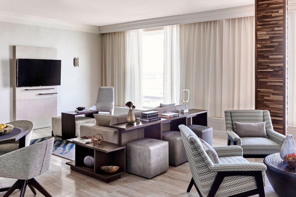 Luxury Suite, 1 King Bed with Sofa bed