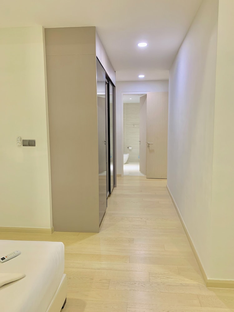 Luxury Penthouse, 3 Bedrooms, City View