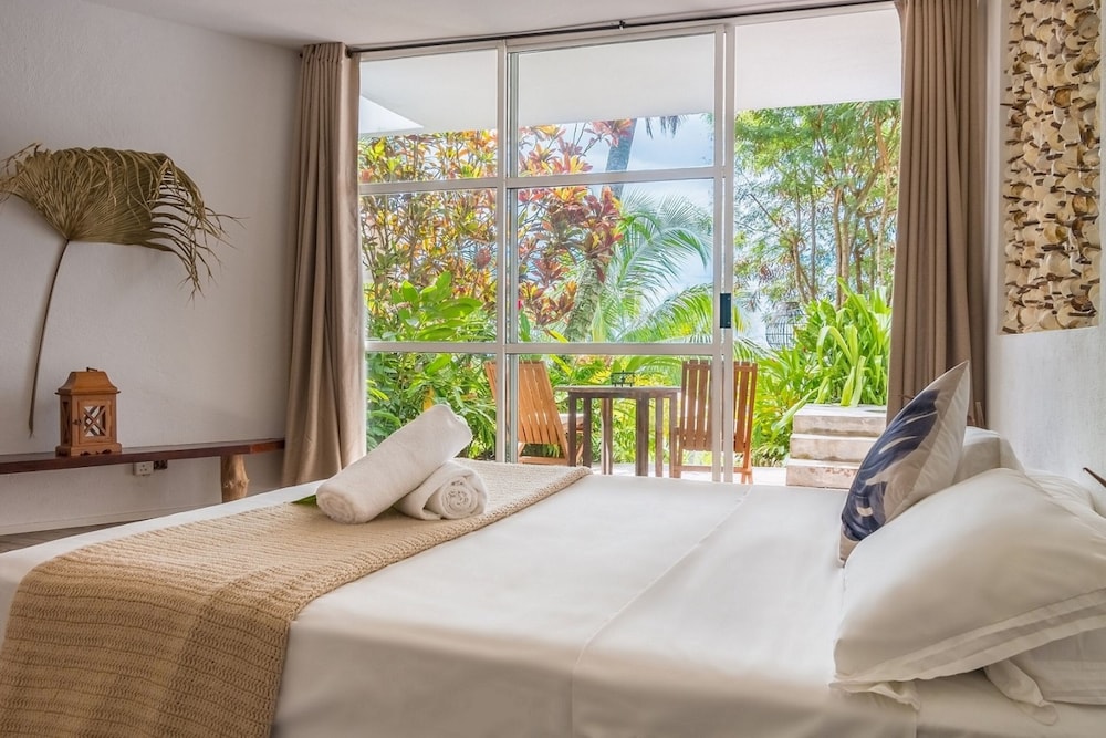 Superior Room, 1 Queen Bed, Garden View photo 3