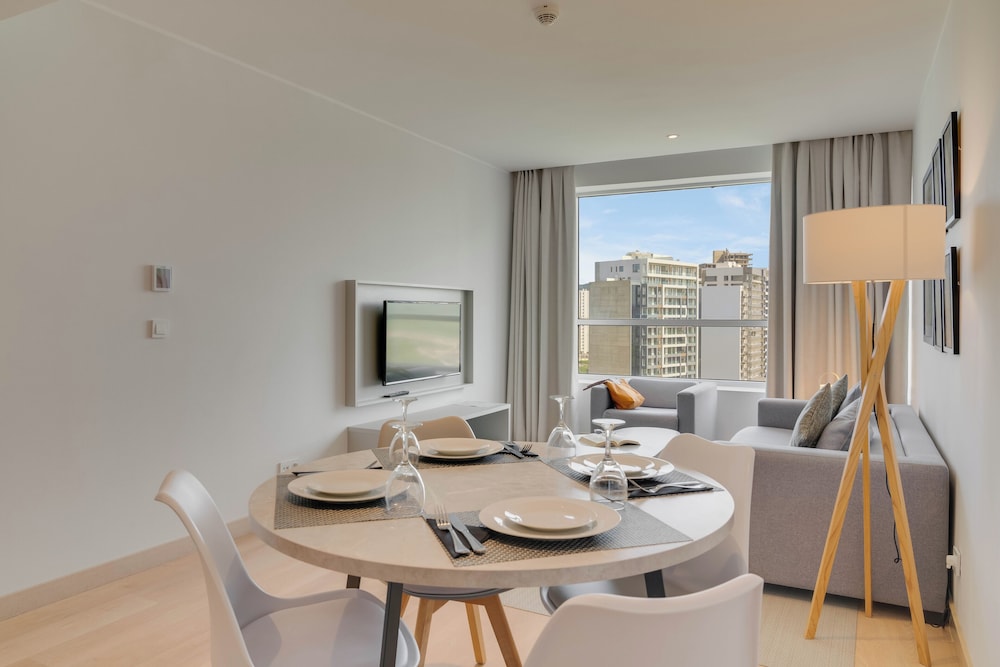 Family Suite, 2 Bedrooms (Premium) - Photo 6
