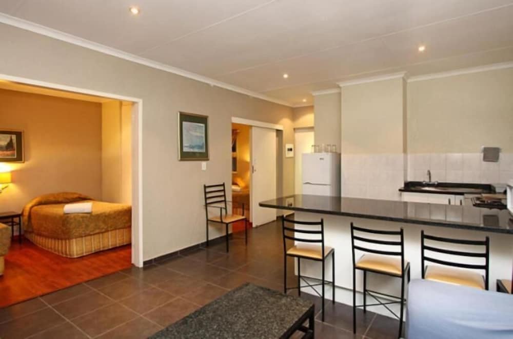 Apartment, 3 Bedrooms (1-10) photo 3