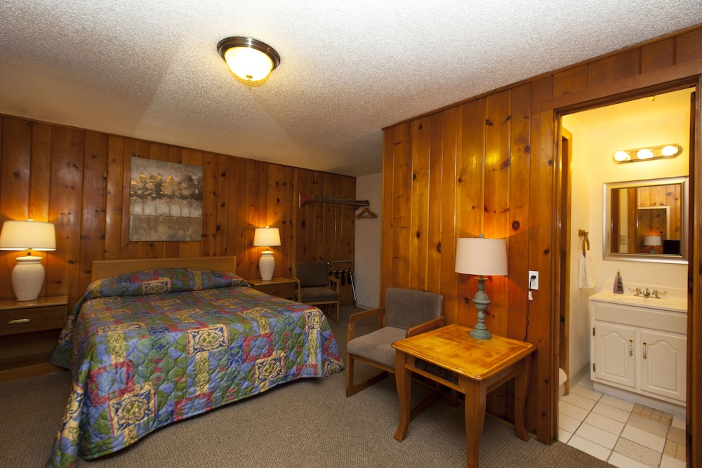 Standard Room, 1 Queen Bed photo 1