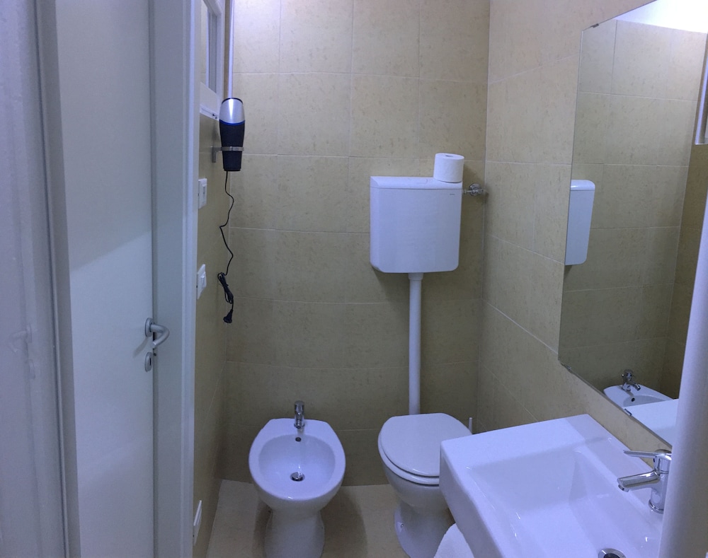 Double Or Twin Room photo 3