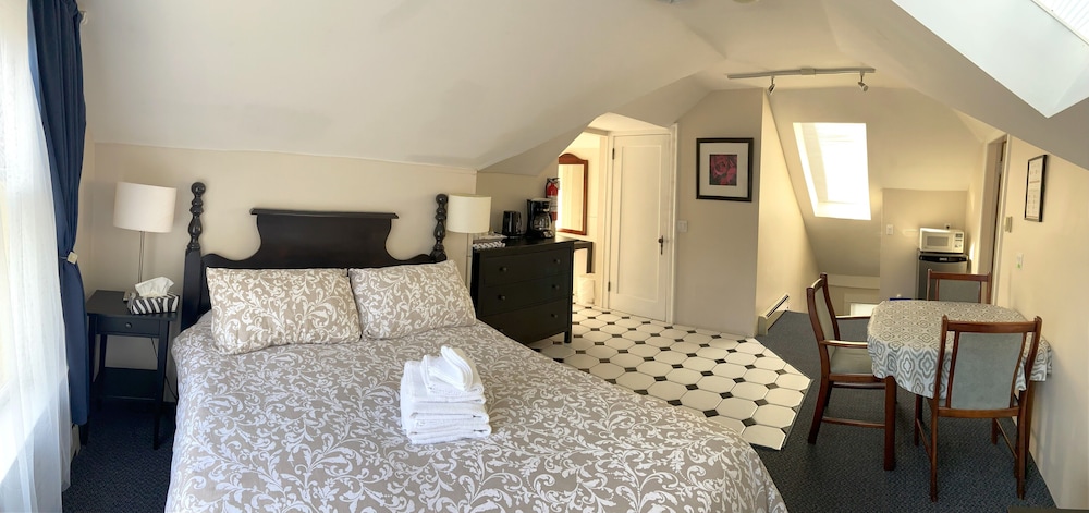 Classic Penthouse, Private Bathroom