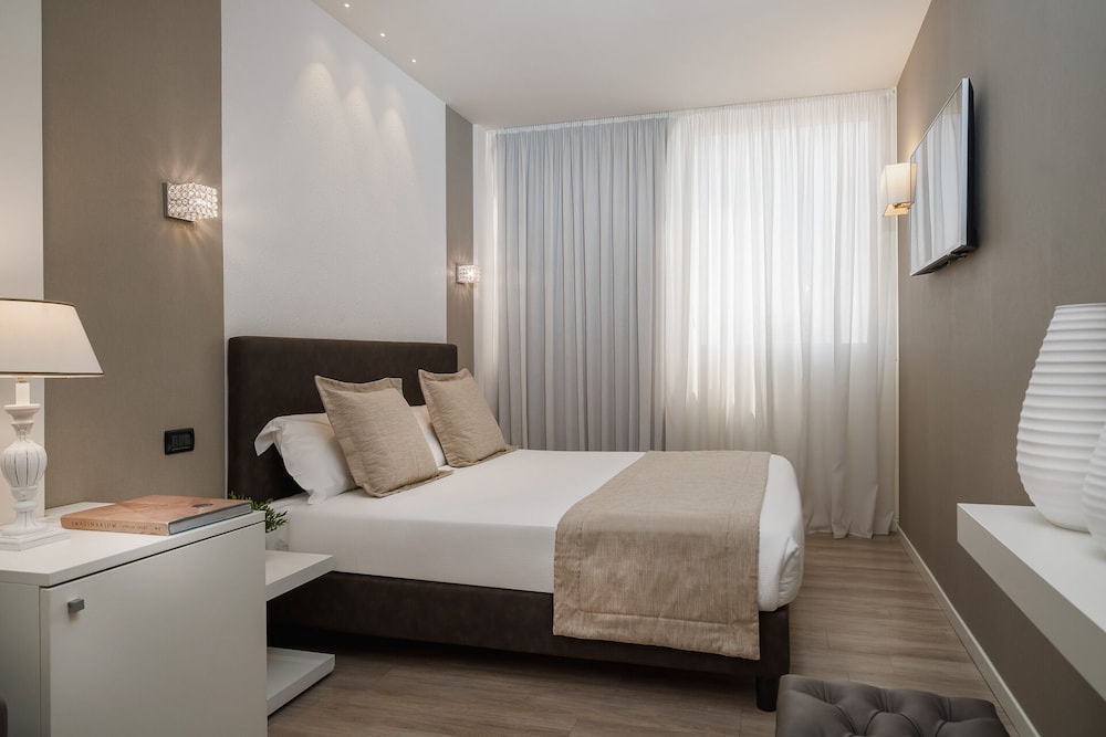 Standard Room, Ground Floor - Photo 1