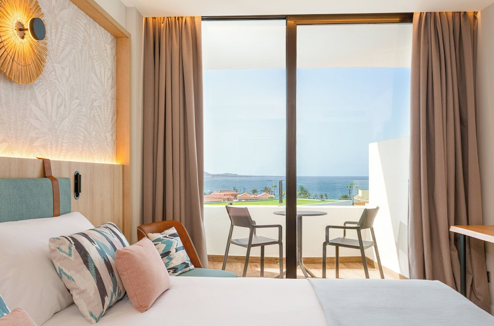 Standard, Sea View - Photo 2