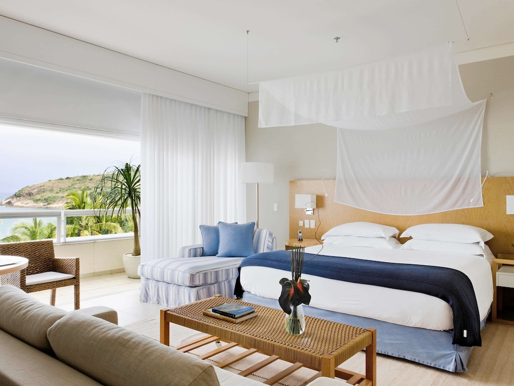 Luxury Suite, 1 King Bed, Balcony, Sea View (Bathtub, free Wifi) photo 1