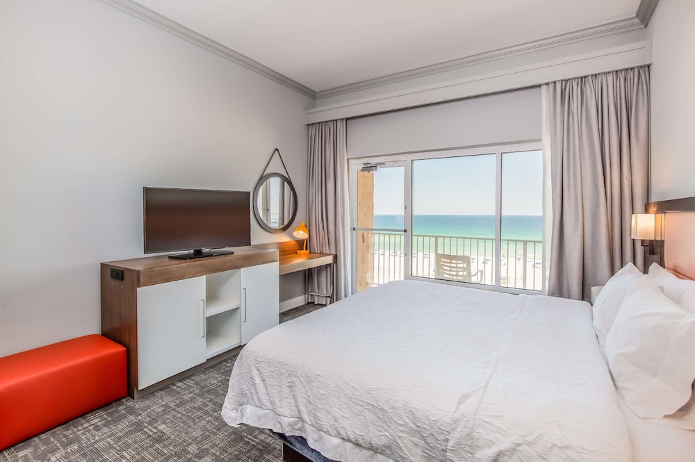 1 Bedroom Suite w/Kitchen, 2 Balconies, Gulf Front,  Non-Smoking - Photo 1