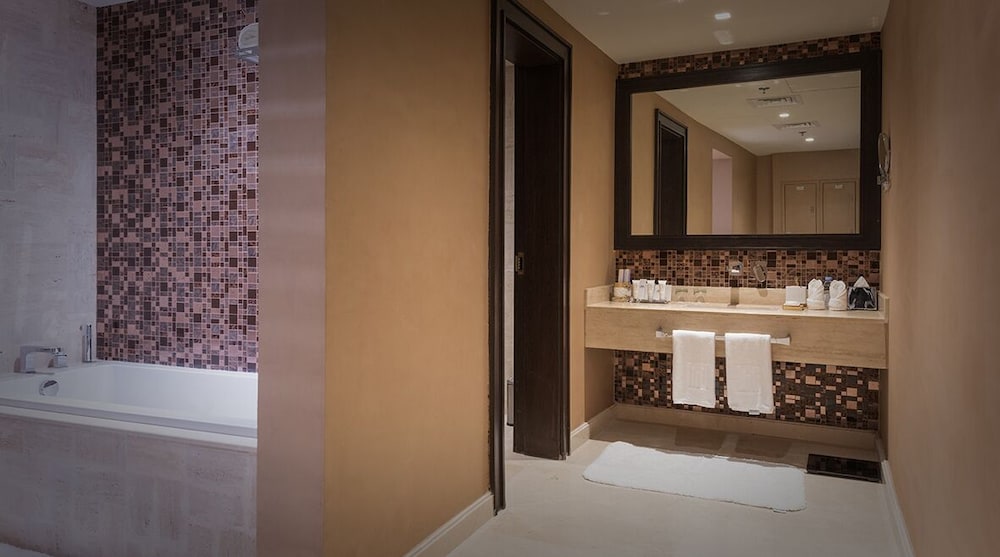 Royal Suite - Photo 15