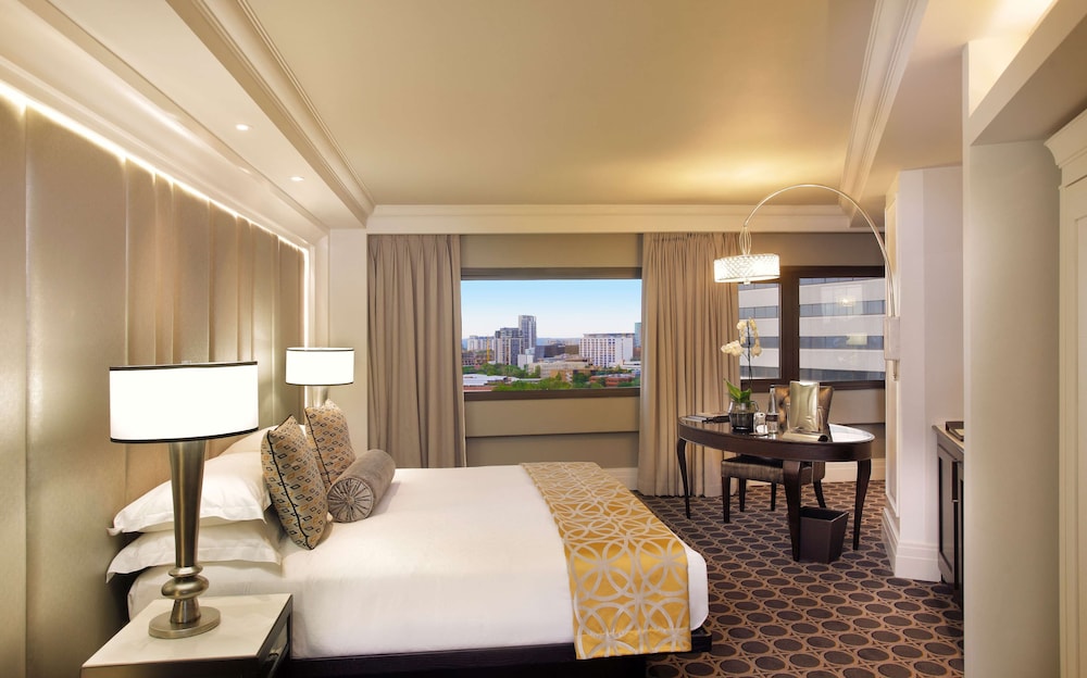 Sandton Sun Executive Double Room photo 2