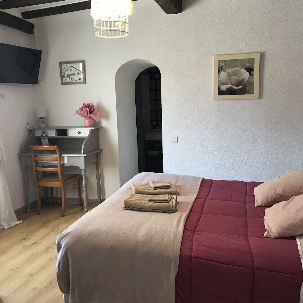 Comfort Double Room, 1 Queen Bed (Romance) photo 1