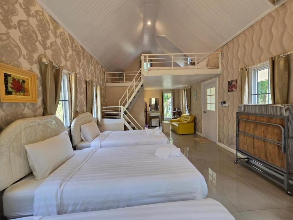 Deluxe Bungalow - Photo 21
