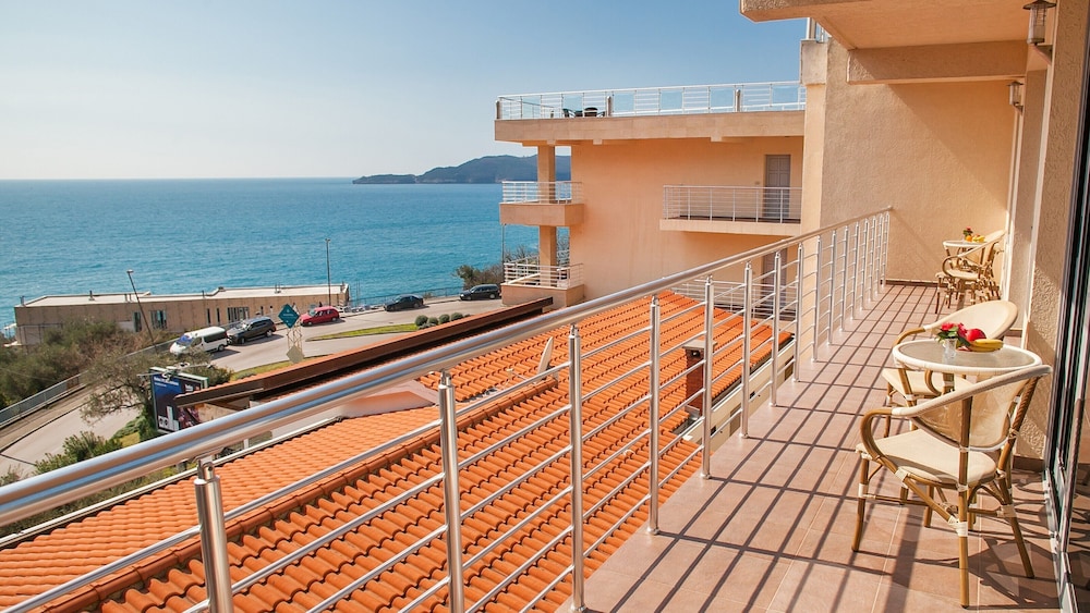 Comfort Apartment, Sea View - Photo 9
