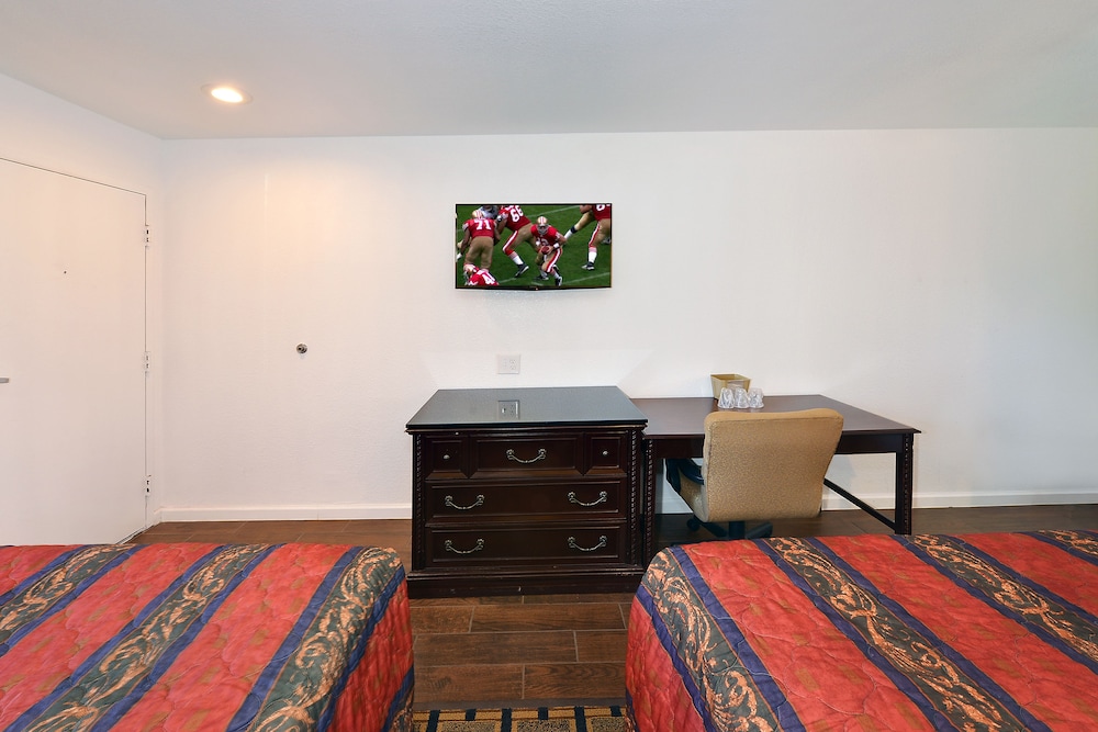 Quadruple Room, 2 Double Beds photo 2