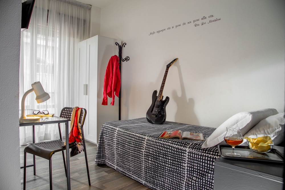 Single Room photo 1
