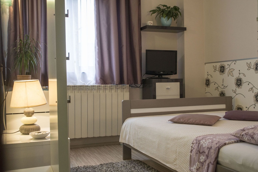 Classic Double Room Single Use photo 1