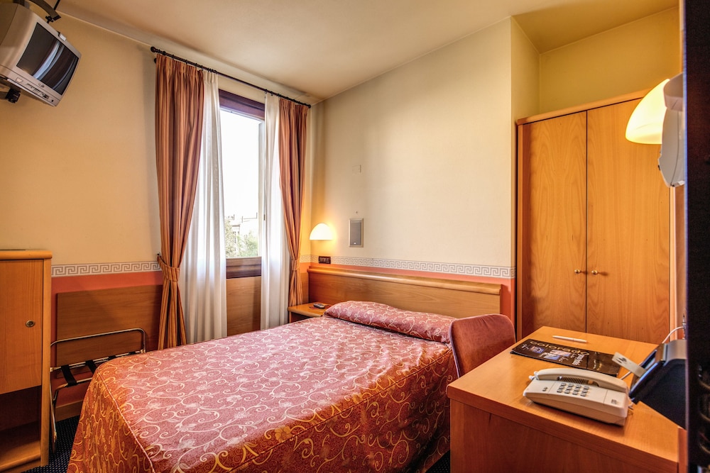 Economy Double Room, 1 Double Bed photo 1