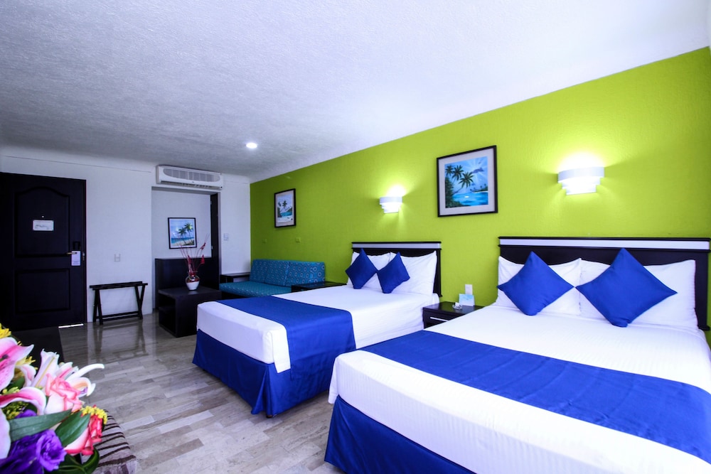 Standard Room, Balcony - Photo 7