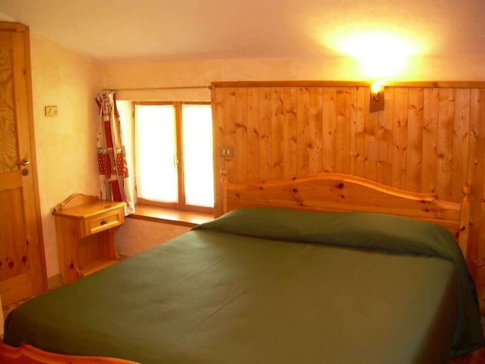 Double or Twin Room, Mountain View