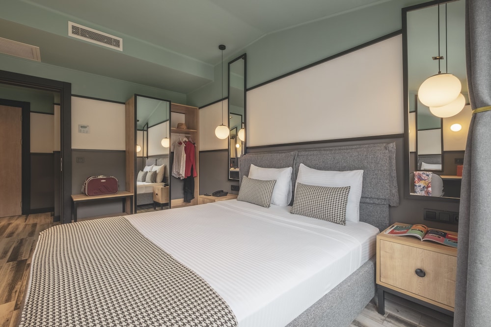 Standard Room - Photo 1