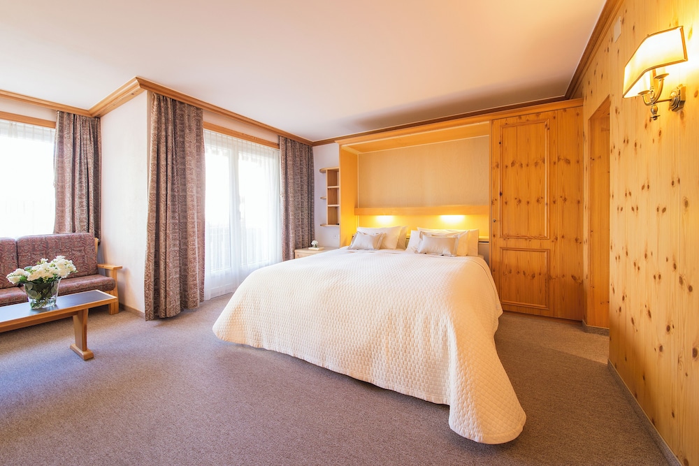 Standard Double Room, Balcony (South)