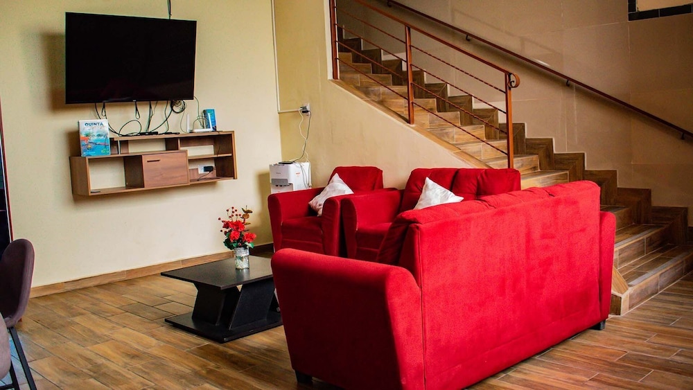 Villa photo 3