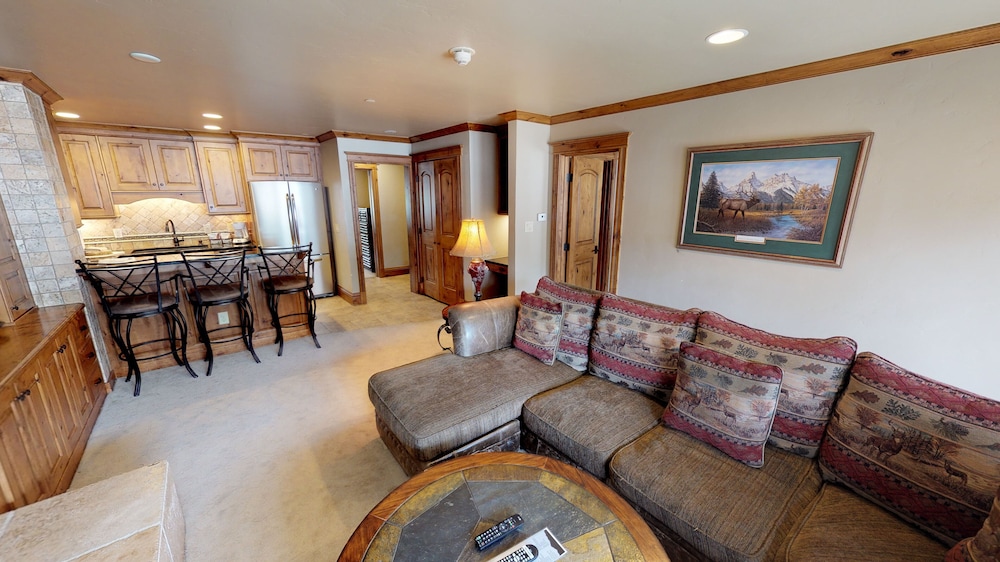 Condo, 3 Bedrooms (Platinum)
