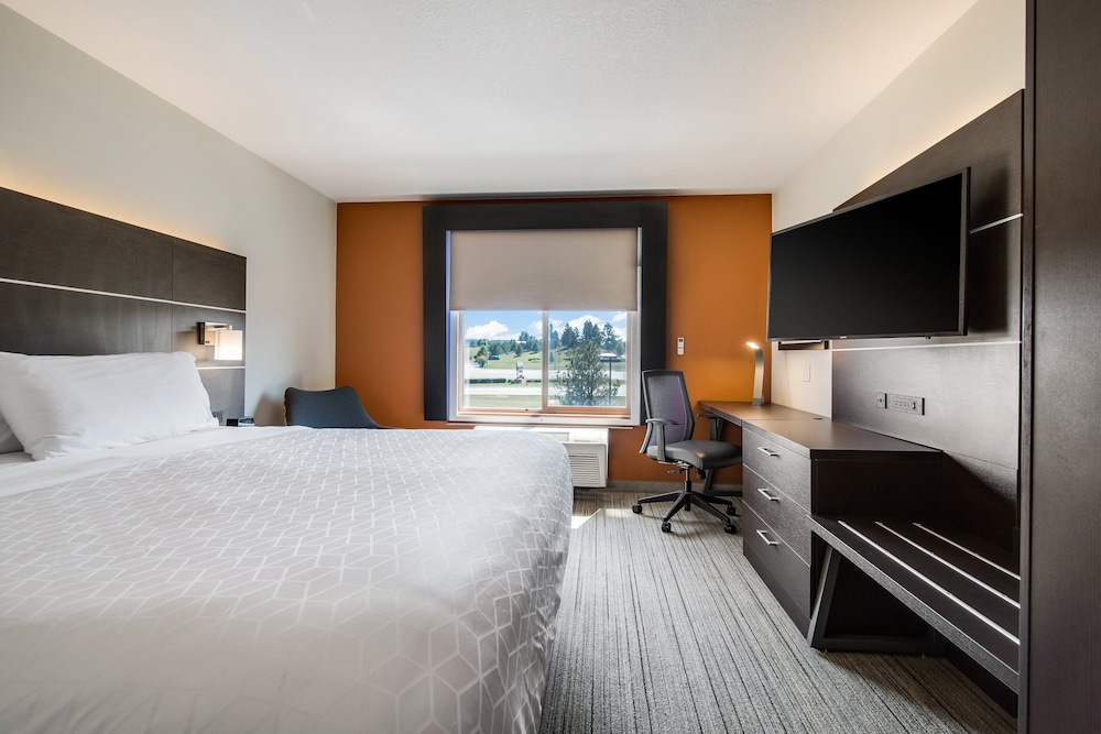 Standard Room, 1 King Bed, City View - Photo 1