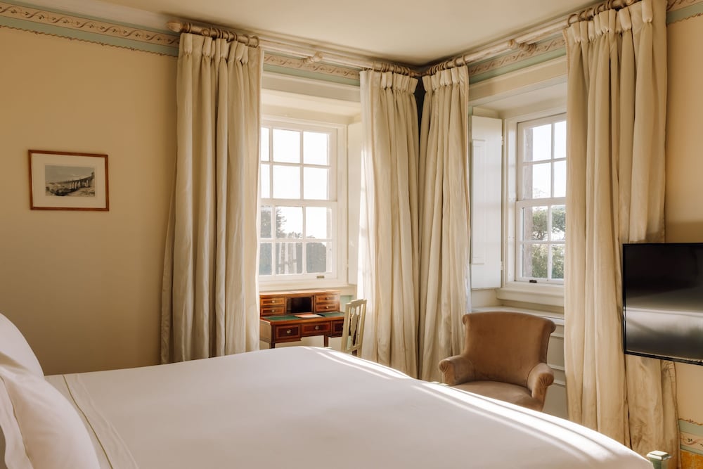 Premium Double Room, Garden View thumbnail 5