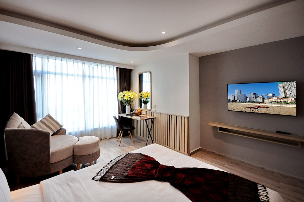 Deluxe Quadruple Room - Photo 6