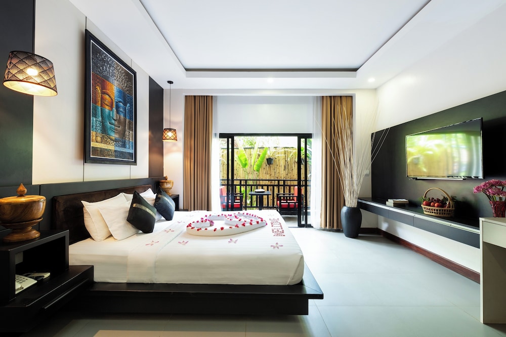 Deluxe Double Room - Photo 9
