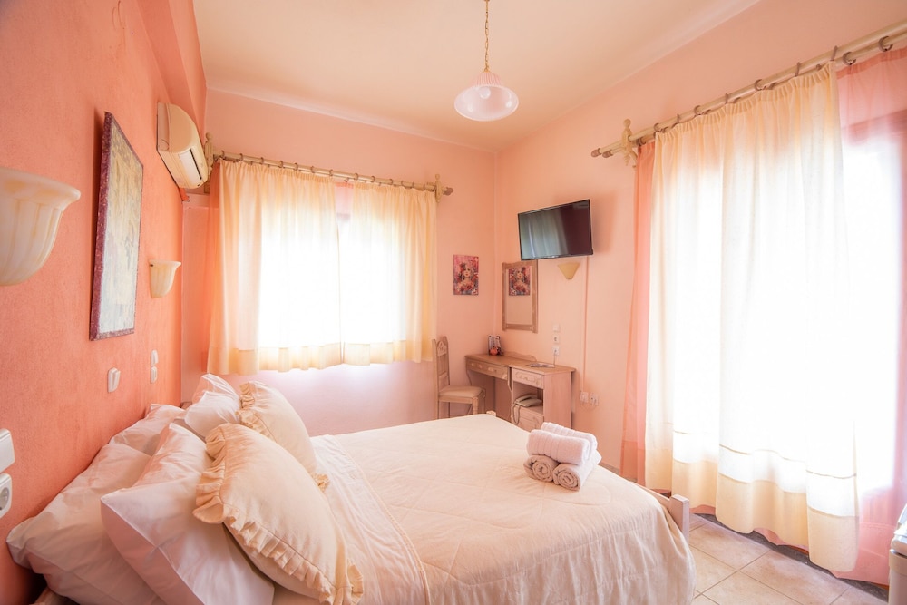 Superior Double Room, Garden View