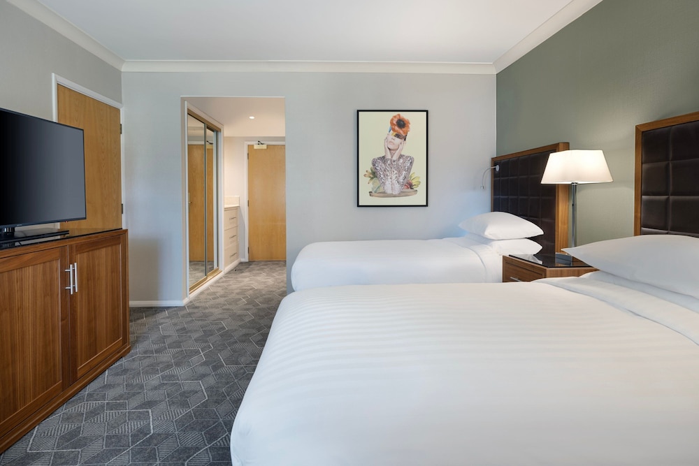 Deluxe Room, 2 Twin Beds photo 2