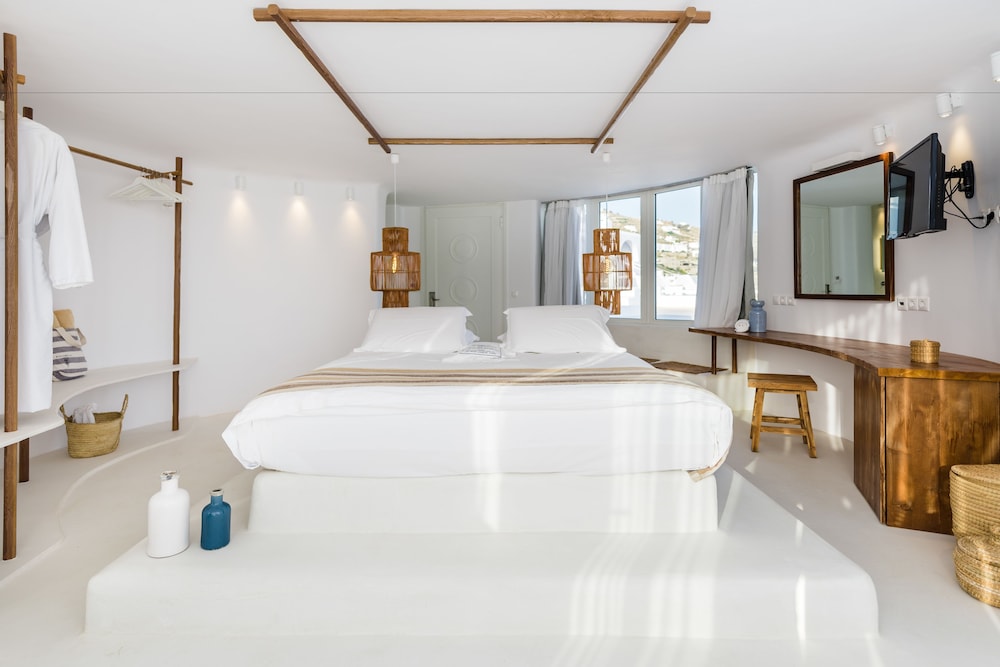 Front Sea View Suite (Outdoor Mini Plunge Pool) - Photo 19