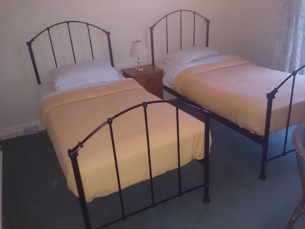 Standard Twin Room photo 3