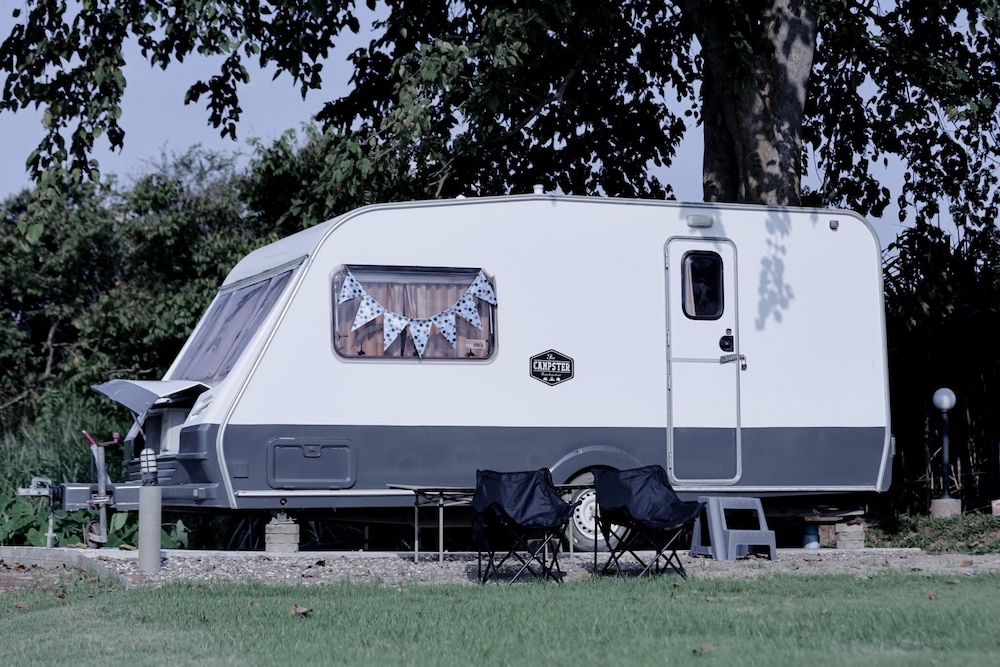 Campervan Riverfront for 2 - Photo 16