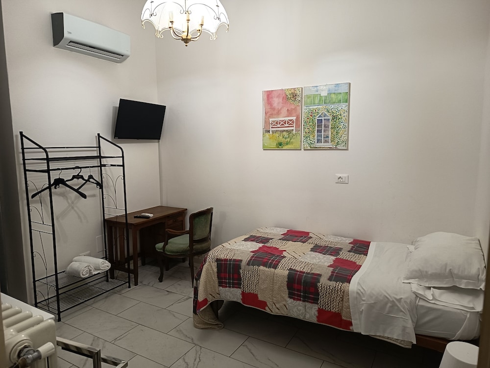 Classic Single Room, Balcony