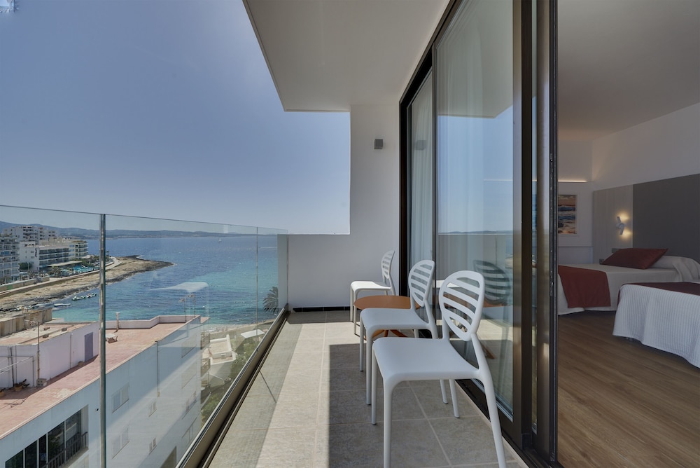 Standard Triple Room - Photo 4