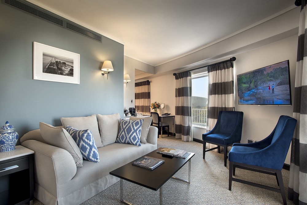 Suite - Photo 7