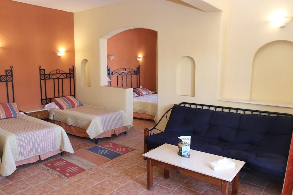 Standard Room, Pool View photo 1