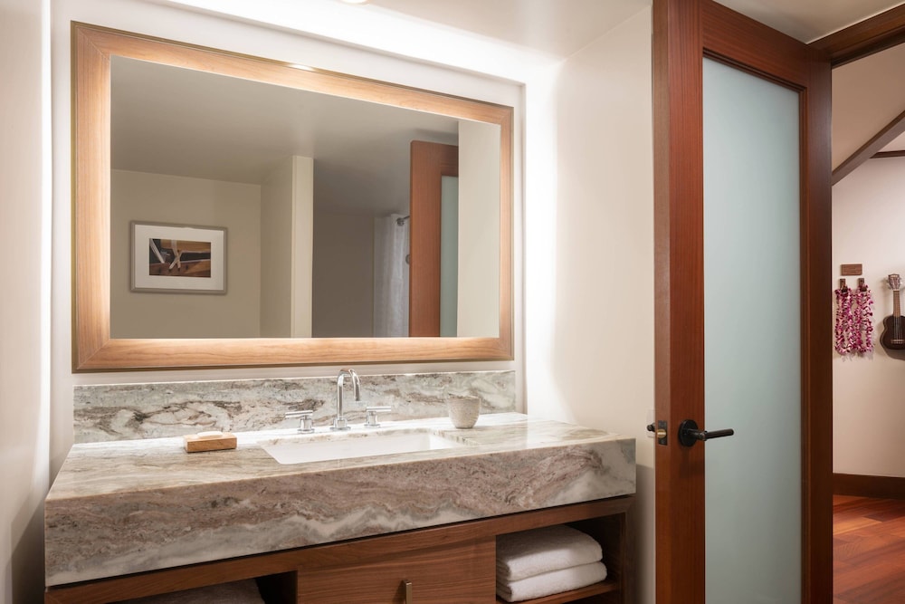 Premium Suite, 2 Bedrooms, Balcony, Ocean View thumbnail 6
