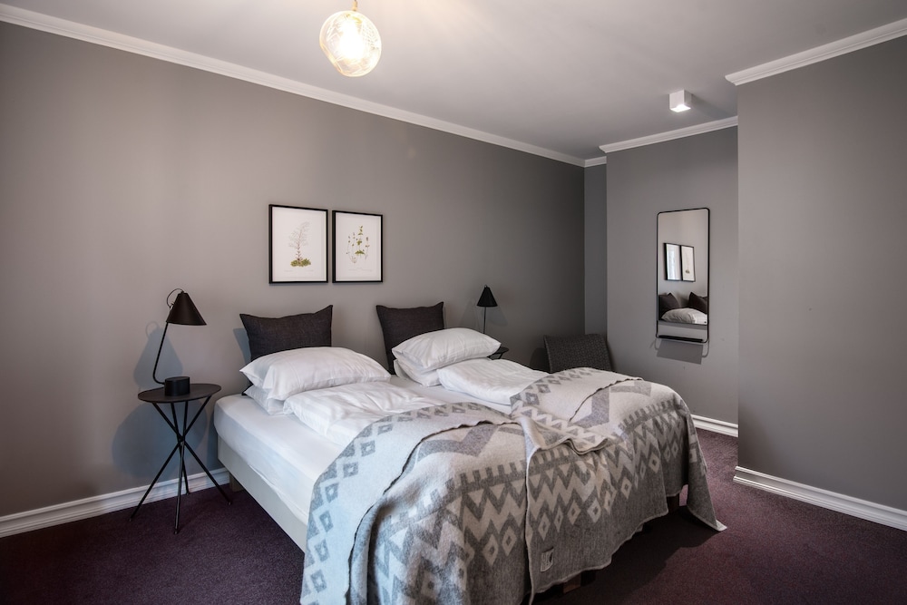 Apartment, 3 Bedrooms - Photo 7