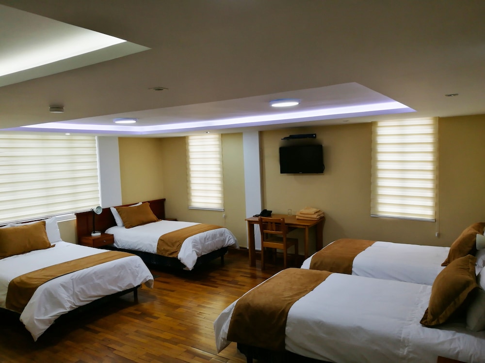 Family Quadruple Room photo 2