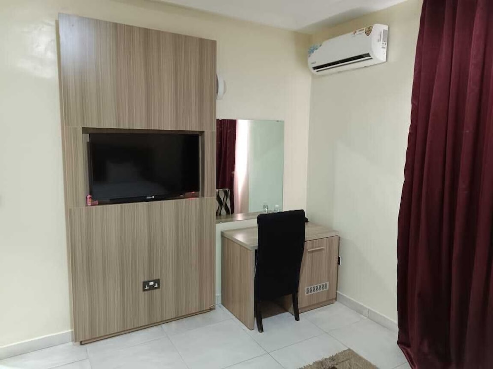 Business Room - Photo 3