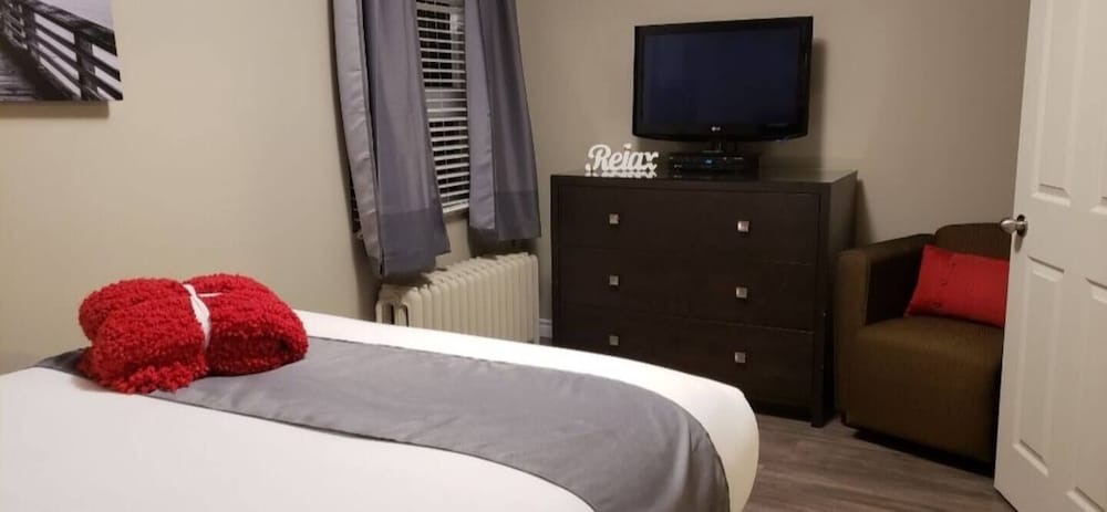 Suite #19 - 18 photo 1