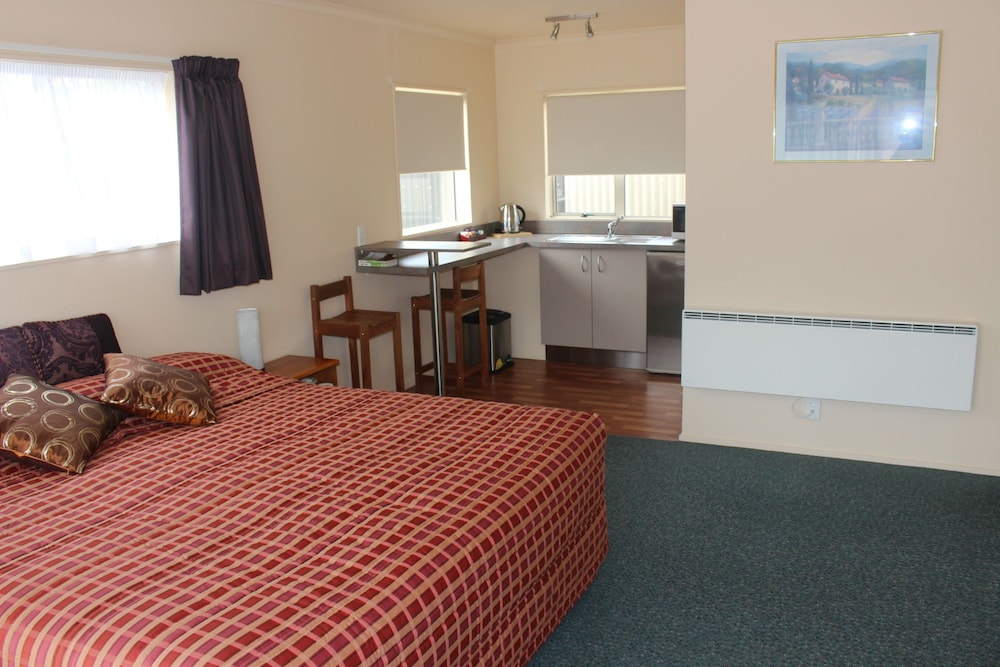 Standard Studio, Non Smoking, Kitchenette (Super King - Unit 1) photo 1
