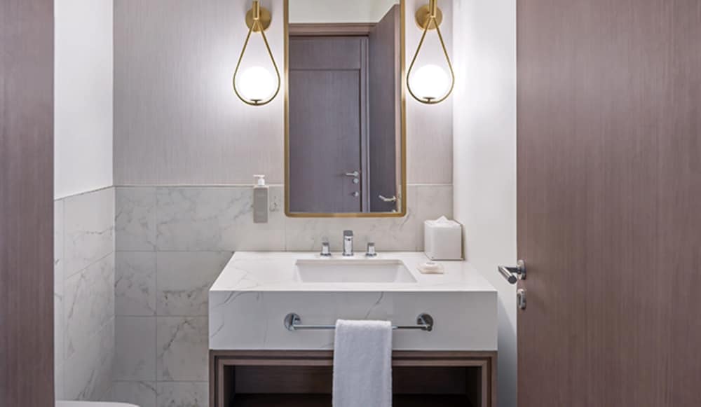 Executive Suite - Photo 6