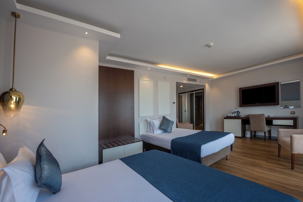 Family Triple Room, Sea View photo 2
